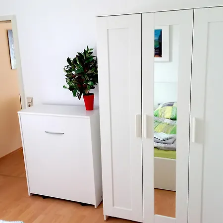 Fessel Apartment *
